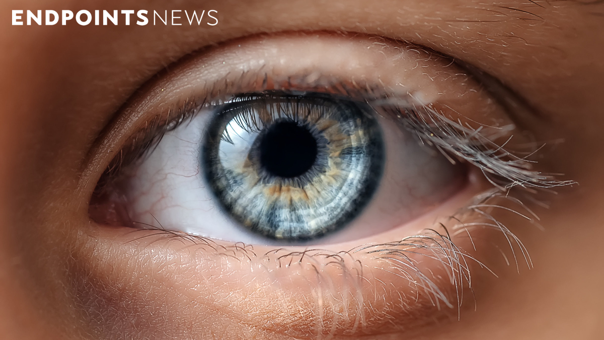 Close-up of an eye with cellular structures symbolizing regeneration
