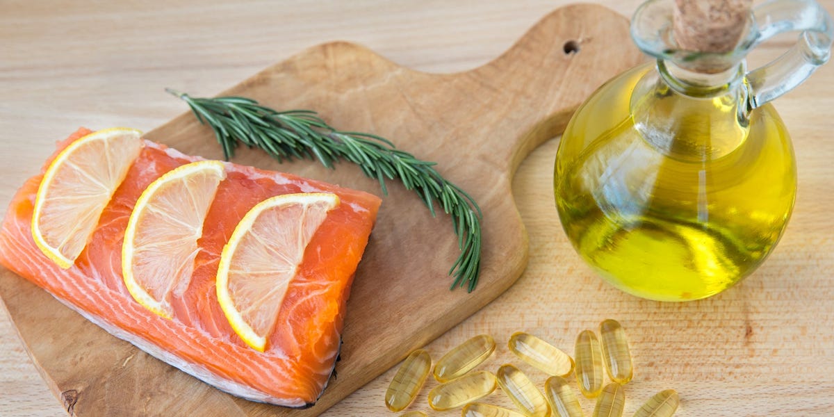 Image of a colorful plate of salmon and vegetables